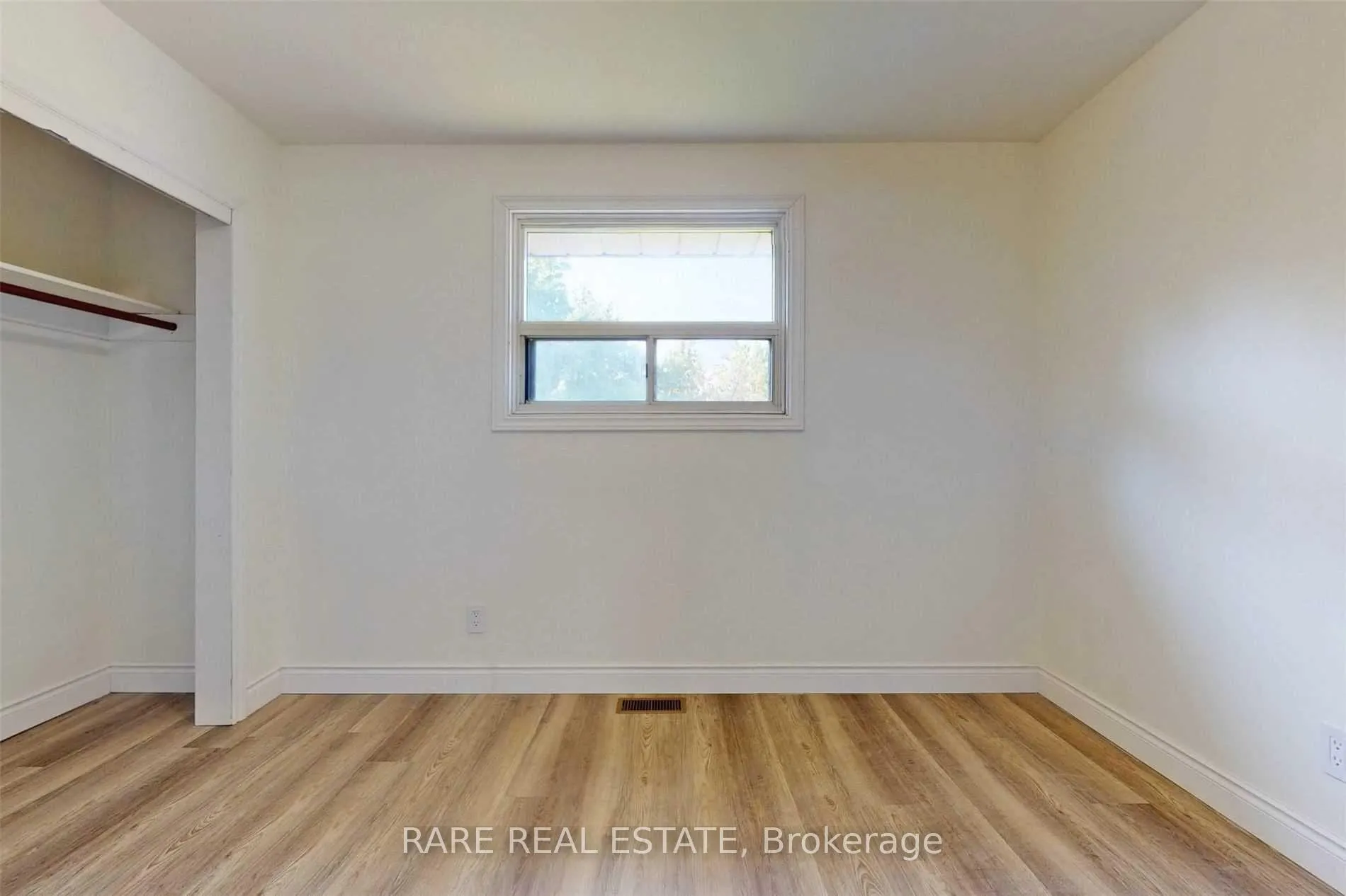 Photo 14 of Unit #Main, 346 Conant Street, Oshawa, Lakeview — HOMEH