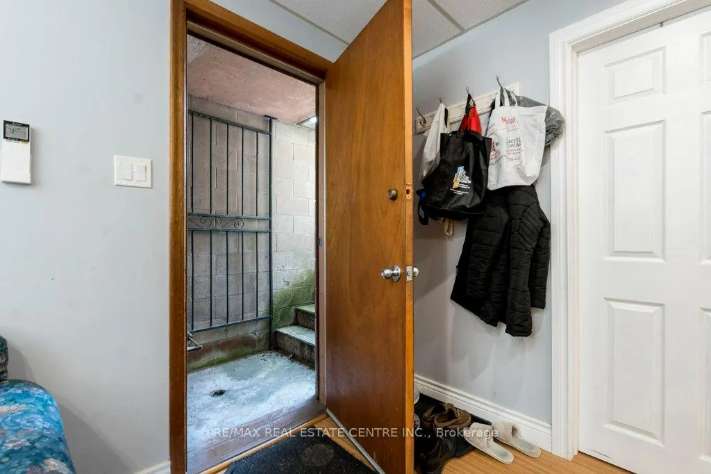 Photo 31 of 16 Cottage Avenue, Hamilton, Kirkendall — HOMEH