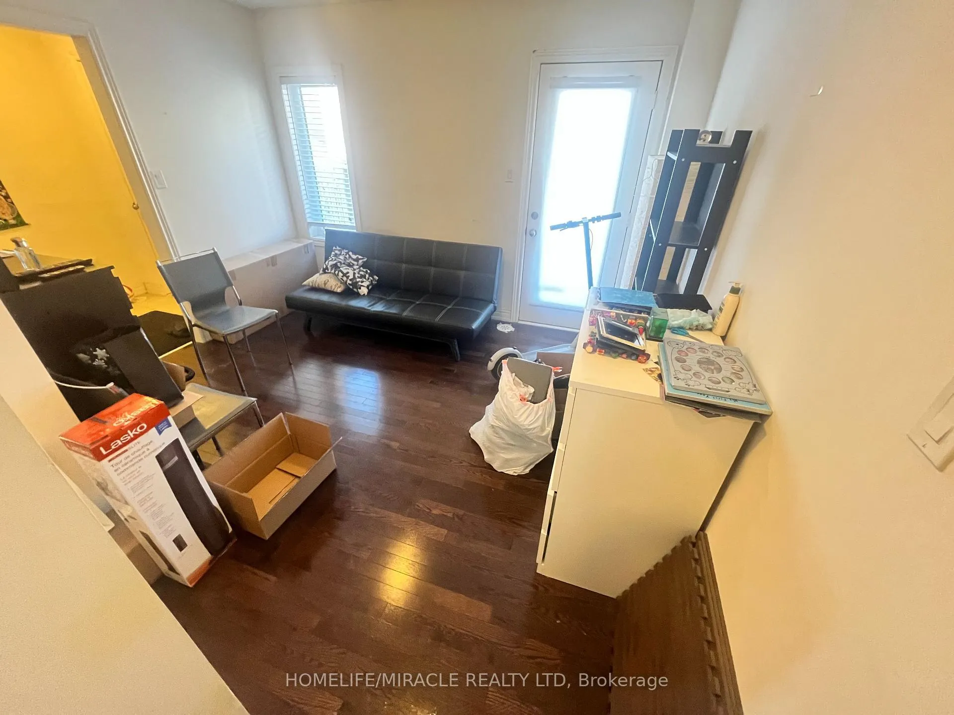 Photo 13 of 16 Botanical Avenue, Brampton, Credit Valley — HOMEH