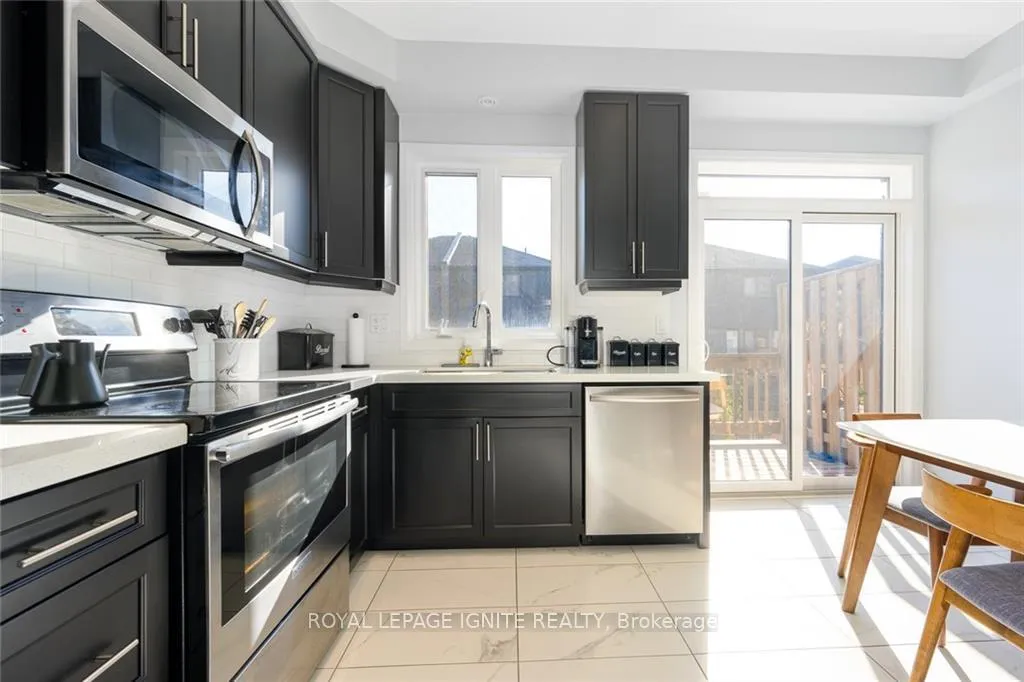 Photo 11 of 23 Soho Street, Hamilton, Stoney Creek Mountain — HOMEH
