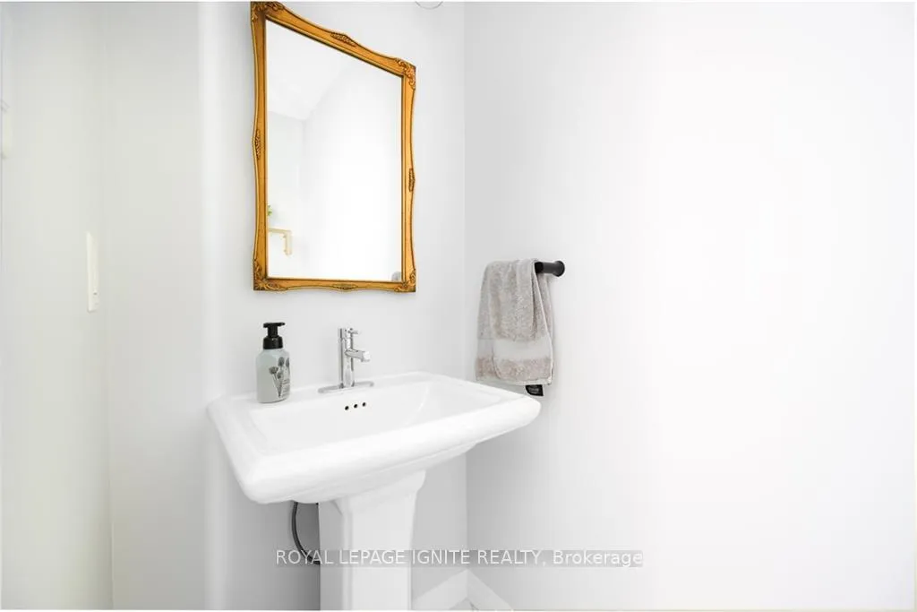 Photo 17 of 23 Soho Street, Hamilton, Stoney Creek Mountain — HOMEH