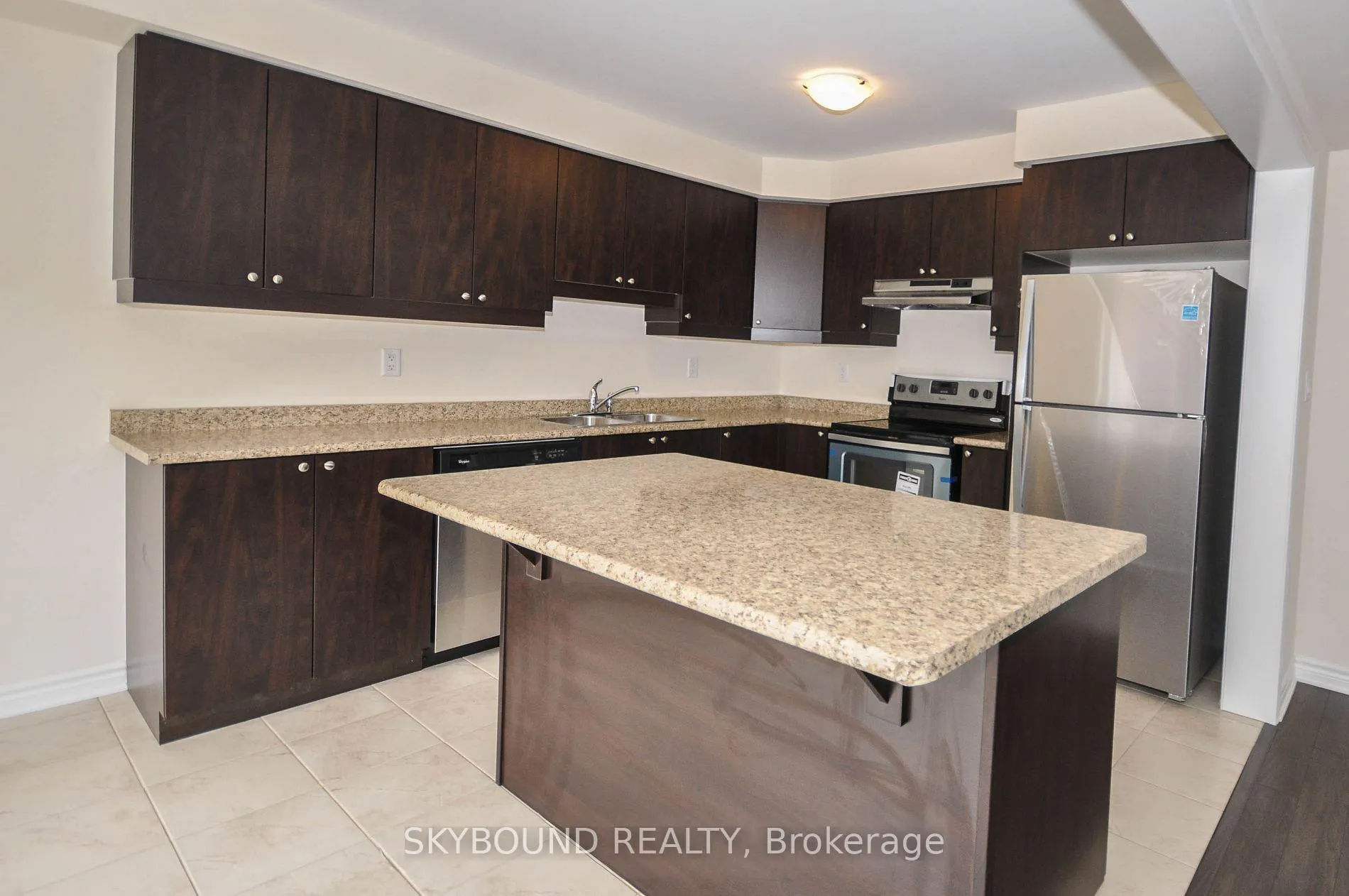 Photo 9 of 268 Gooding Crescent, Milton, Ford — HOMEH