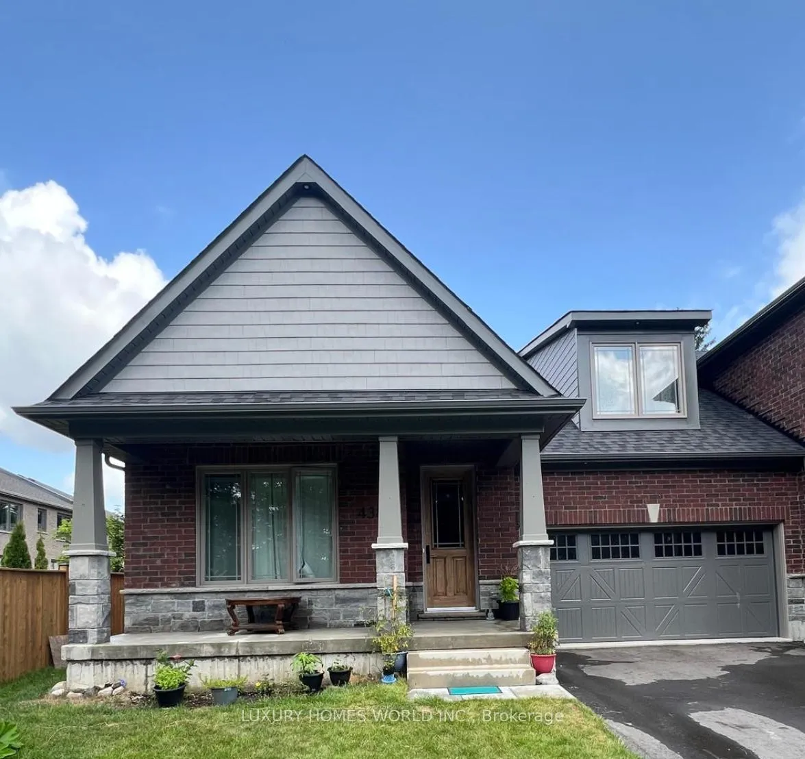 Front of 438A Orchard Avenue