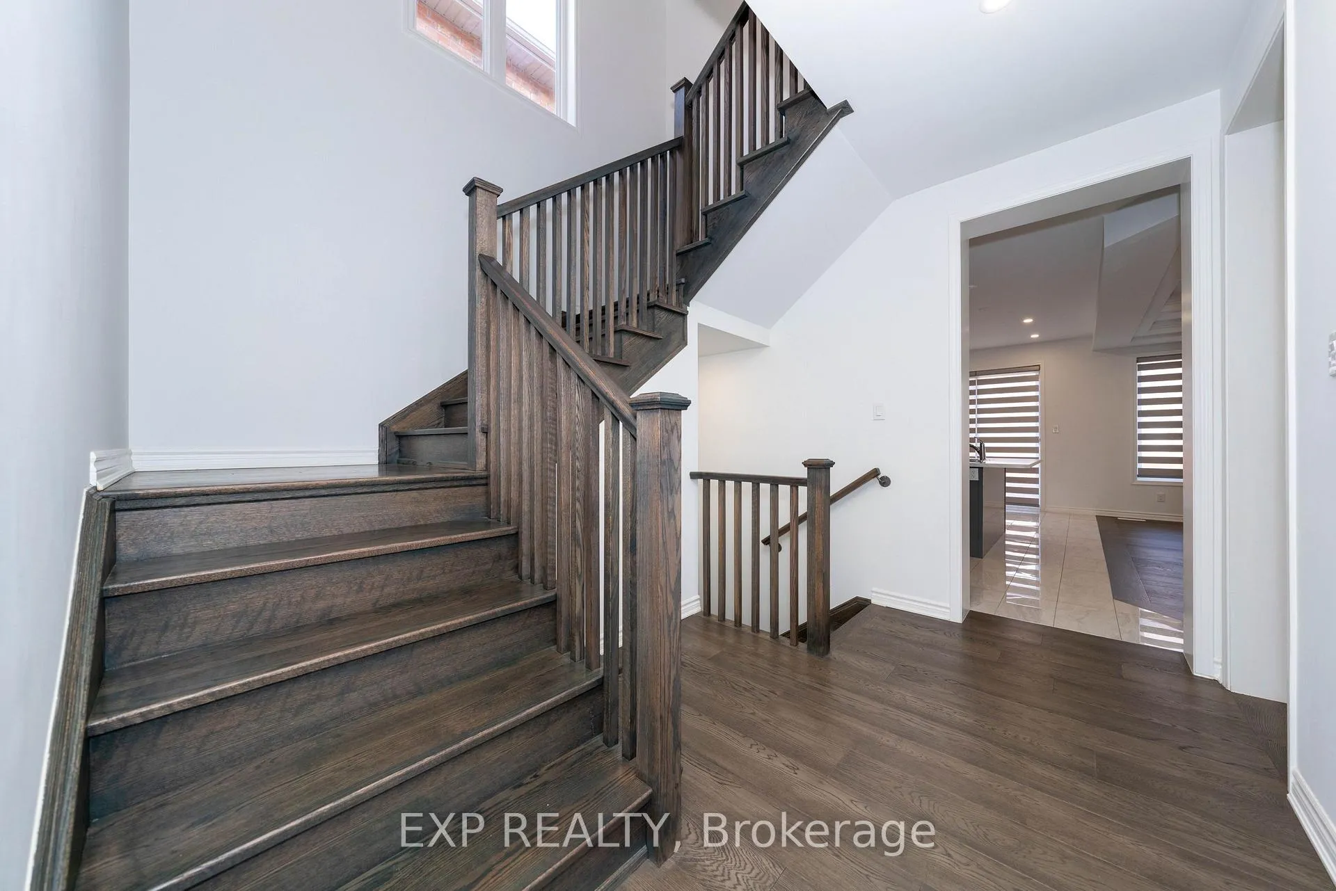 Photo 5 of 558 Kennedy Circle W, Milton, Cobban — HOMEH