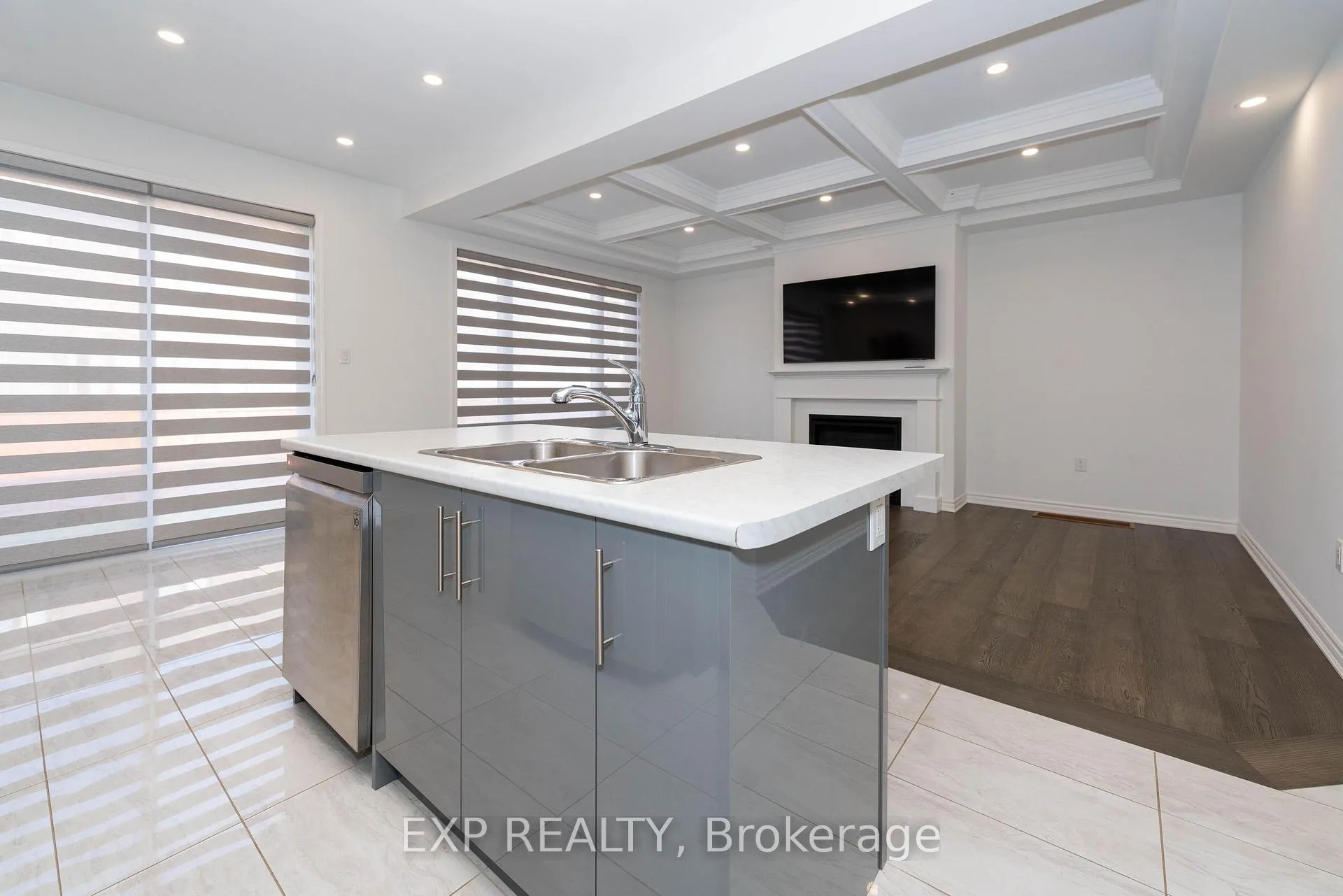 Photo 10 of 558 Kennedy Circle W, Milton, Cobban — HOMEH