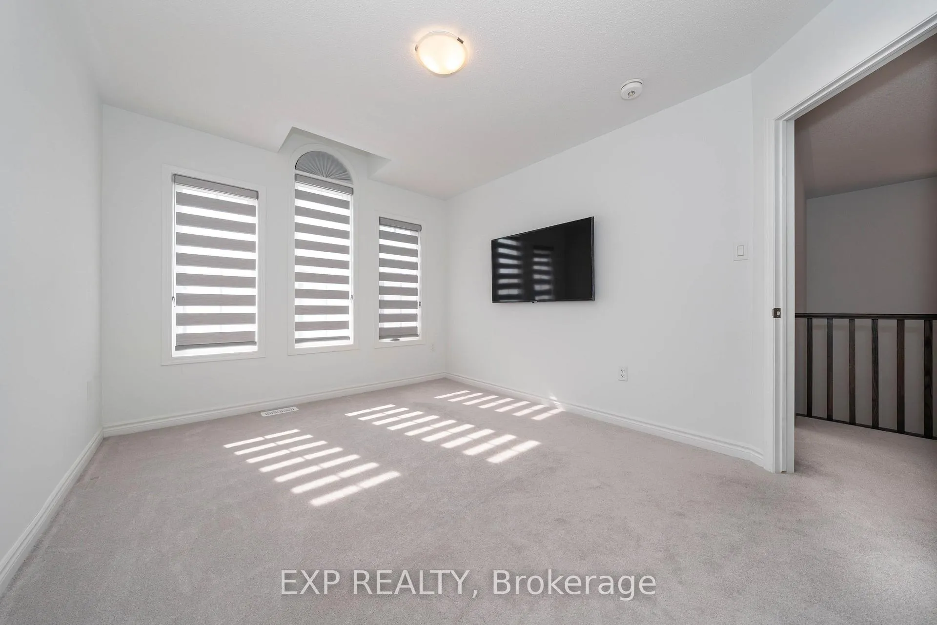 Photo 17 of 558 Kennedy Circle W, Milton, Cobban — HOMEH