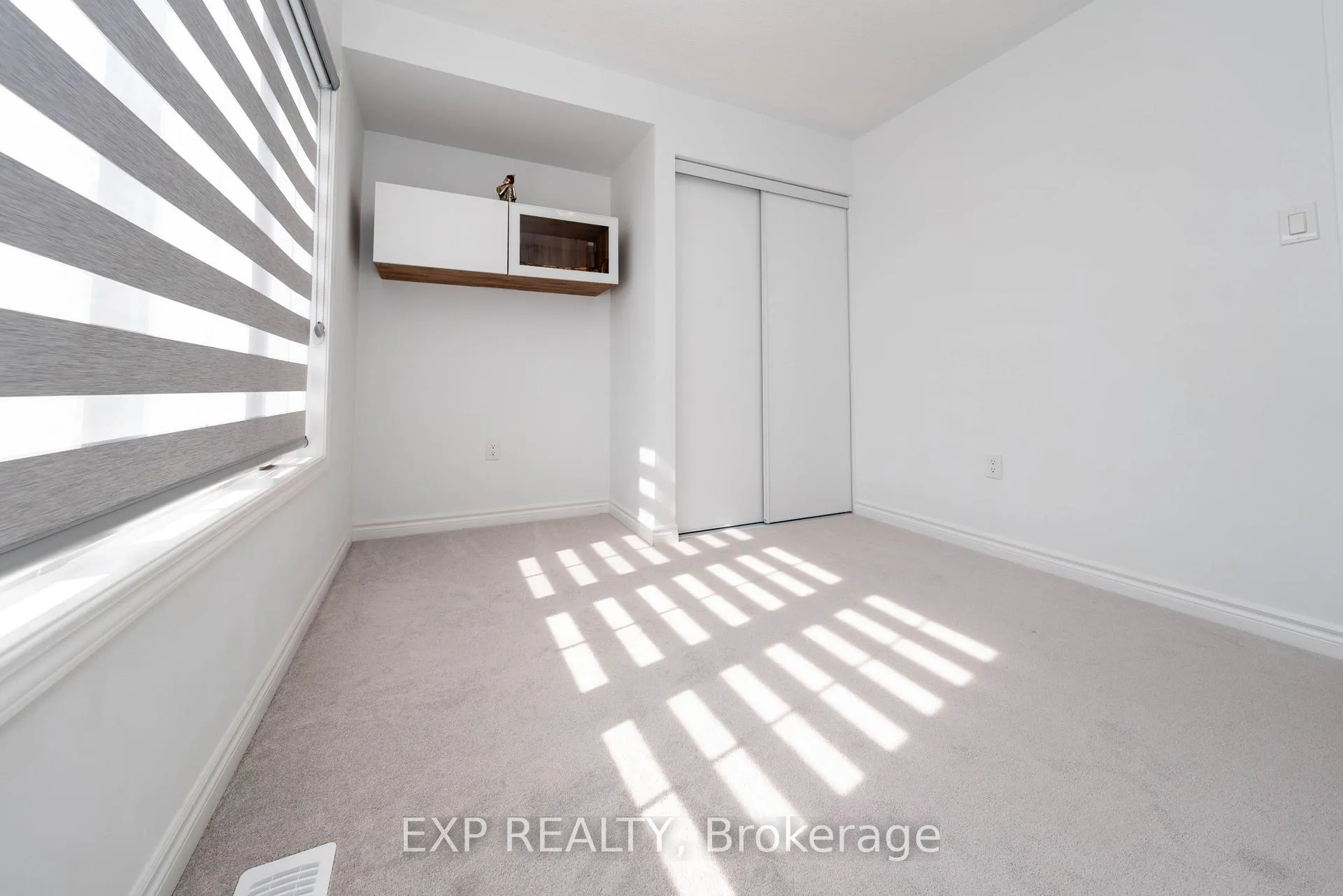 Photo 23 of 558 Kennedy Circle W, Milton, Cobban — HOMEH