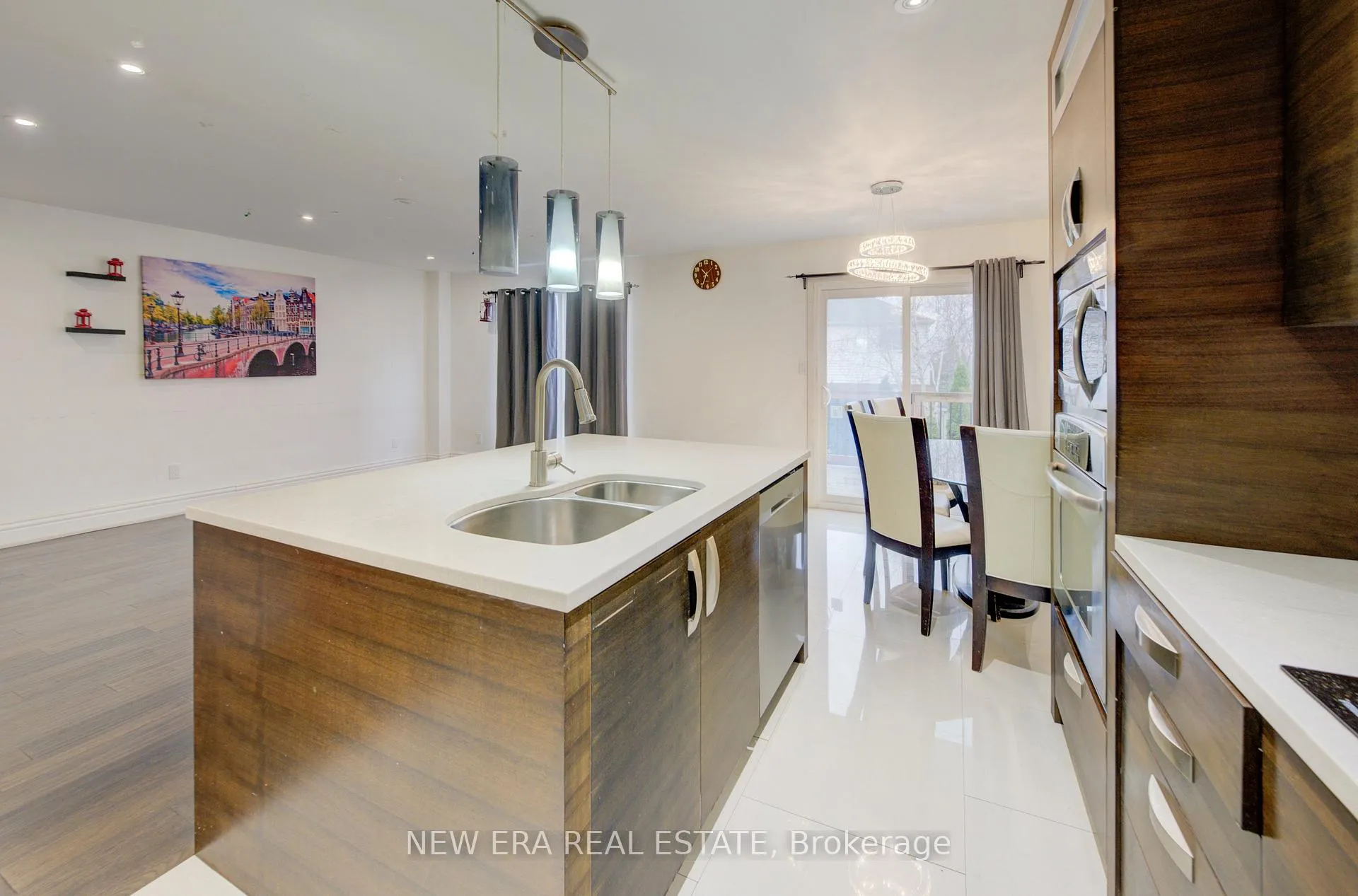 Photo 10 of 495 Templemead Drive, Hamilton, Templemead — HOMEH