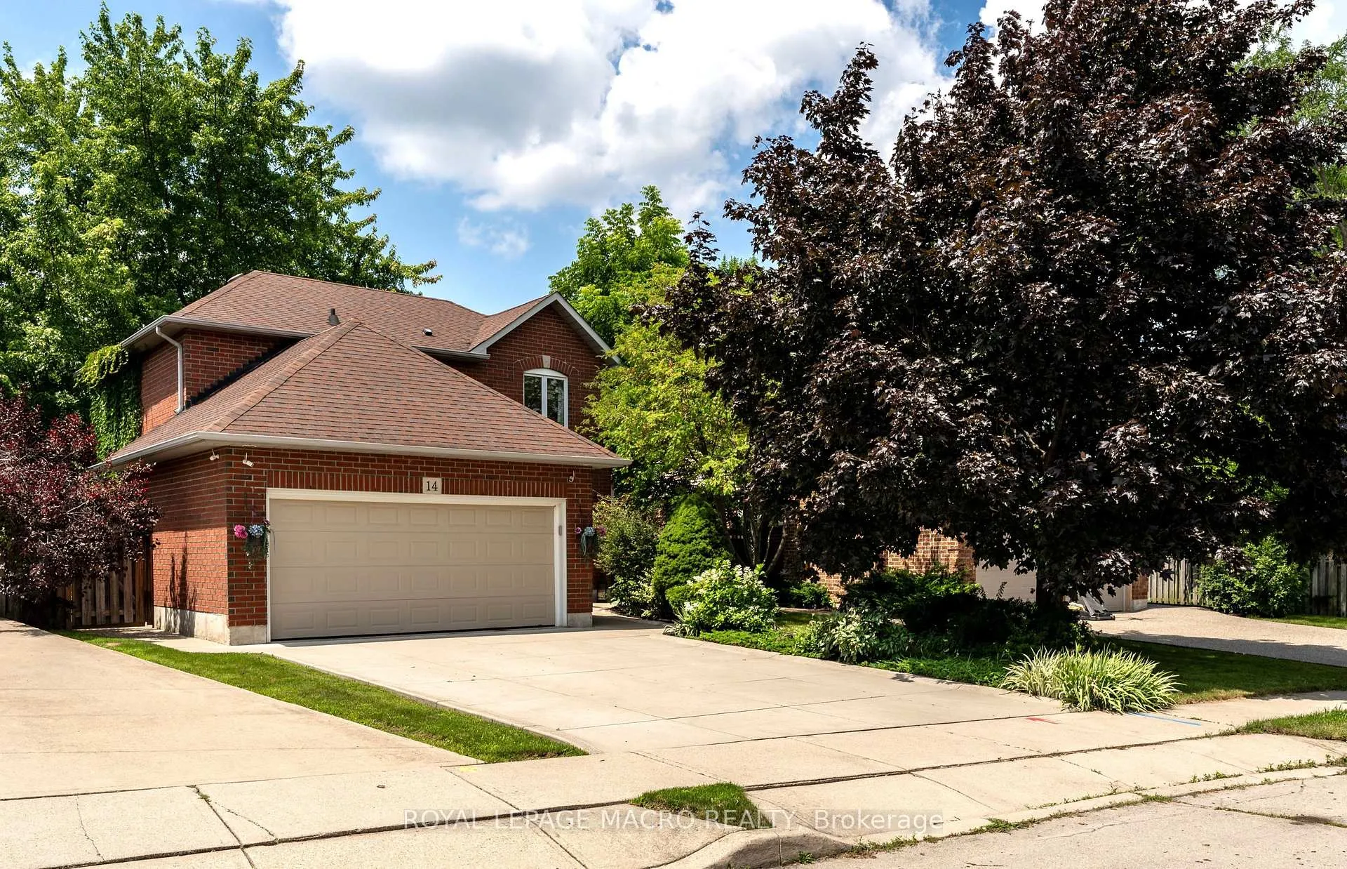 Photo 1 of 14 Coopershawk Crescent, Hamilton, Carpenter — HOMEH