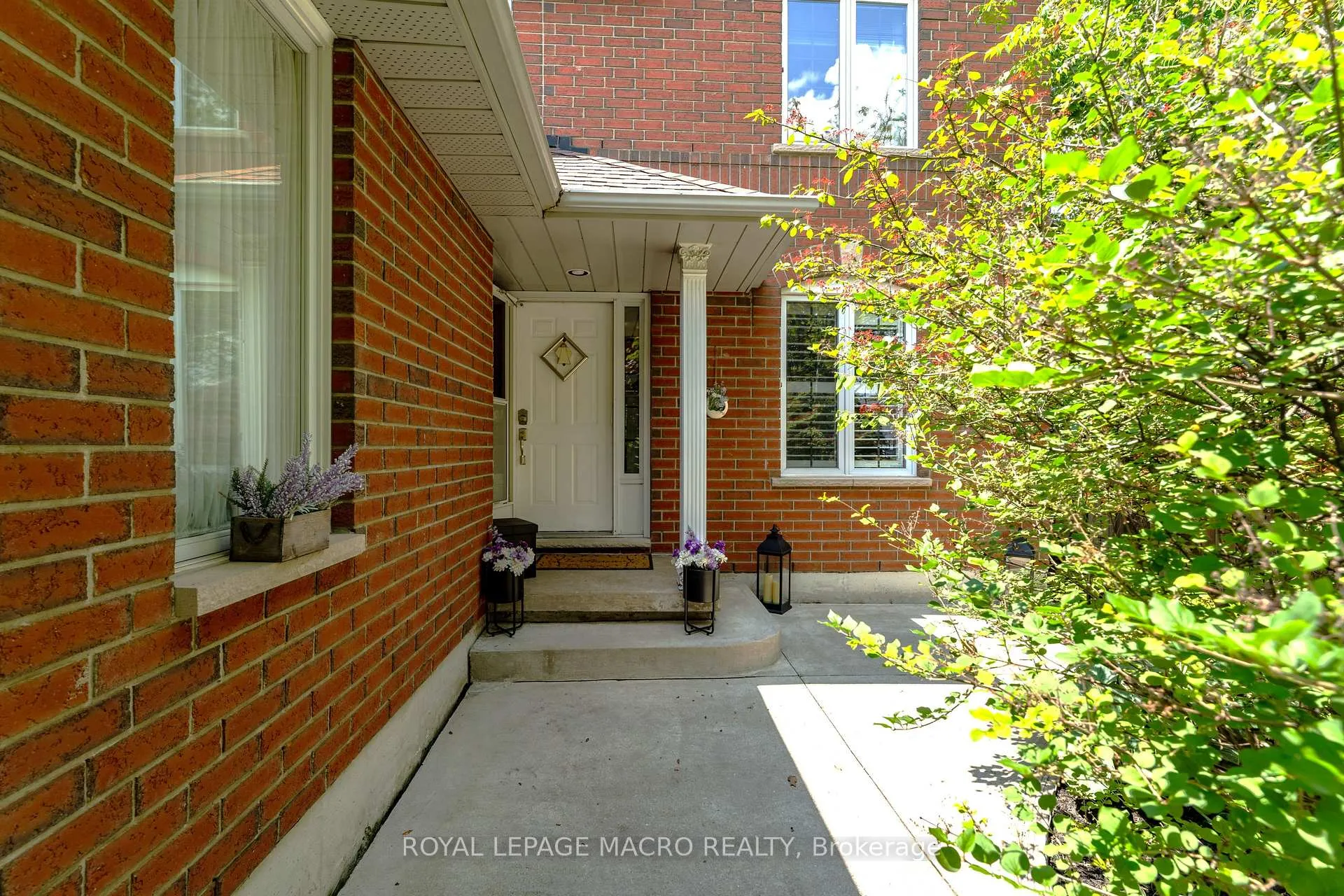 Photo 3 of 14 Coopershawk Crescent, Hamilton, Carpenter — HOMEH