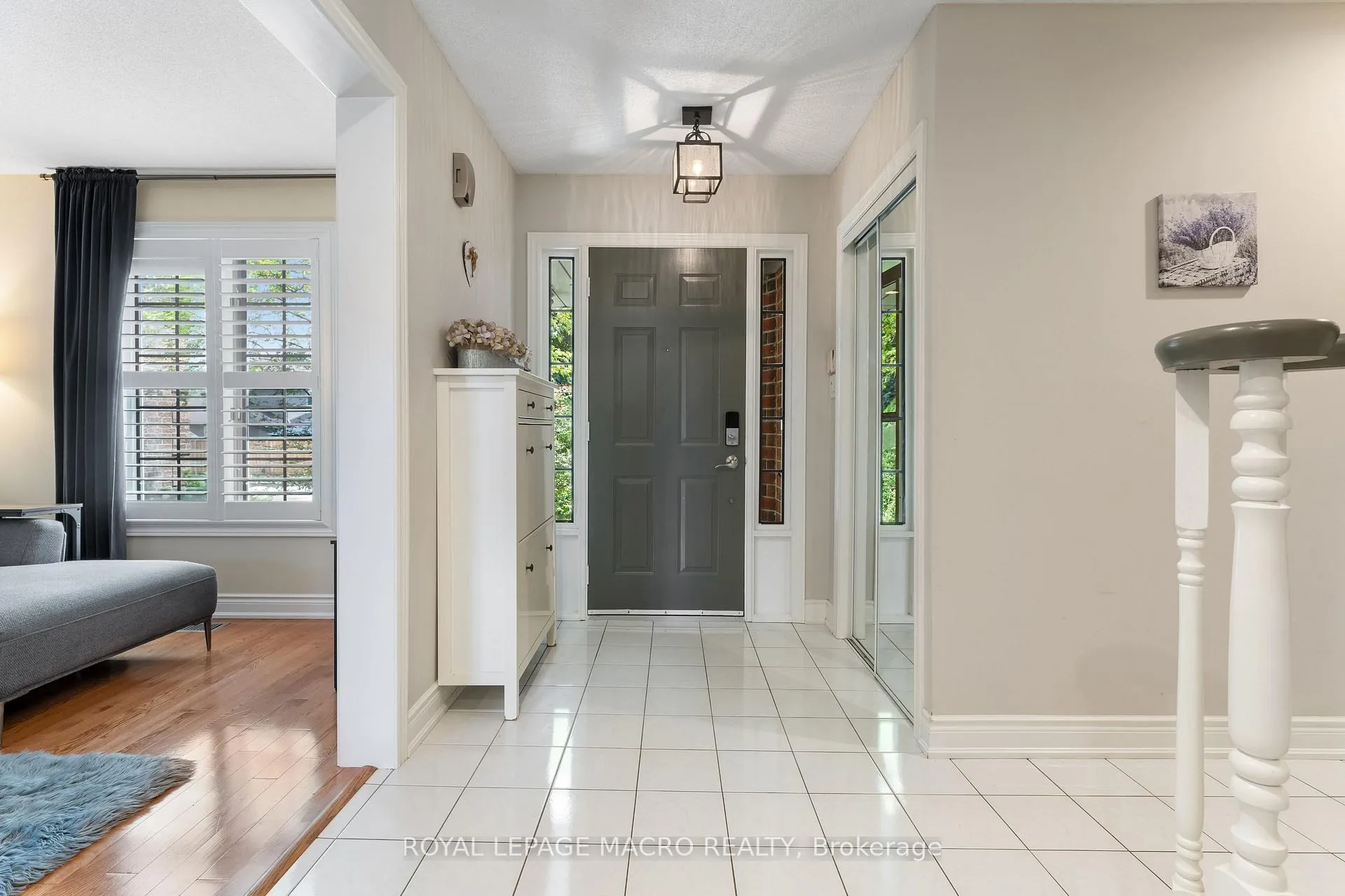 Photo 4 of 14 Coopershawk Crescent, Hamilton, Carpenter — HOMEH
