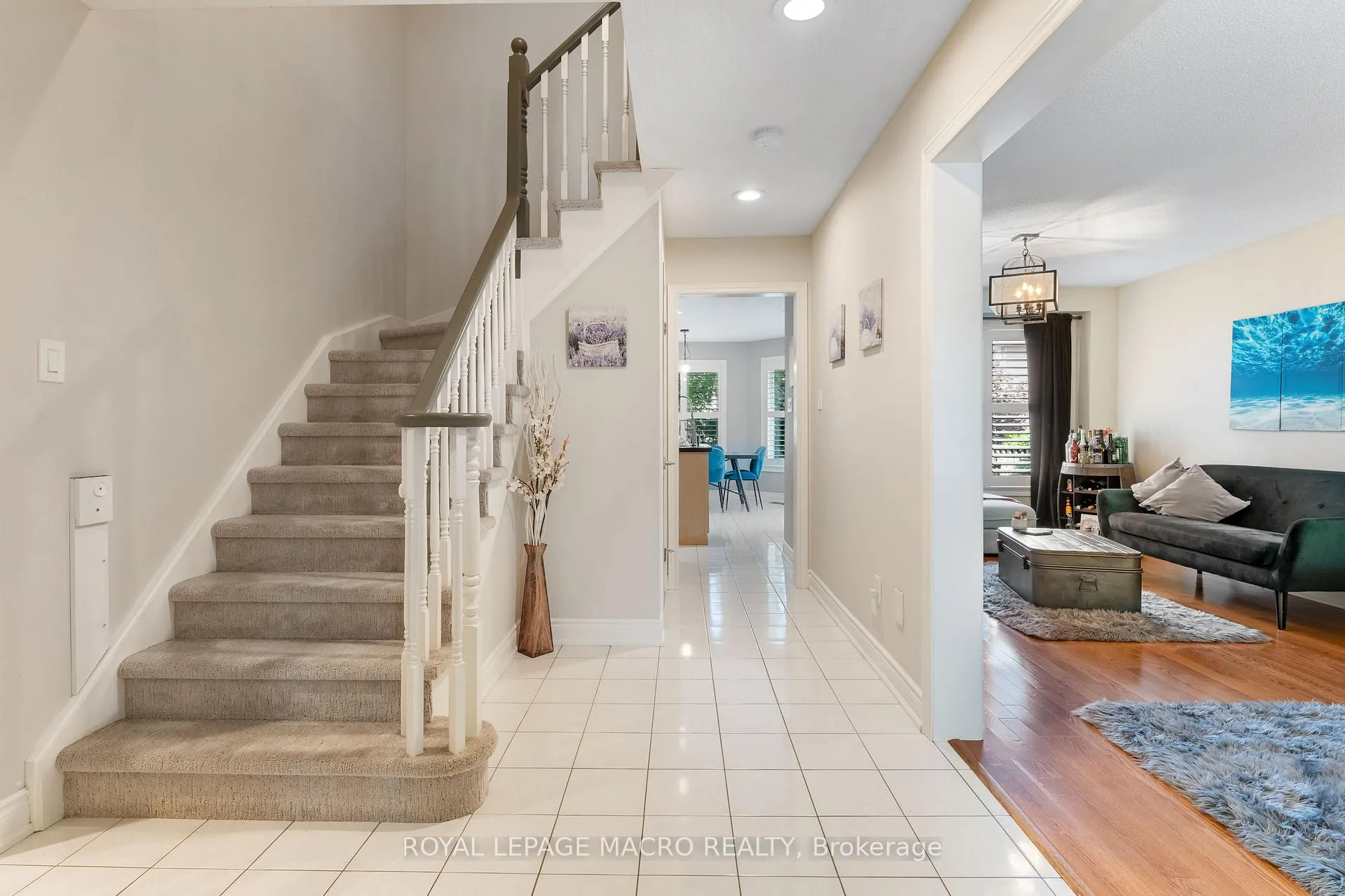 Photo 5 of 14 Coopershawk Crescent, Hamilton, Carpenter — HOMEH
