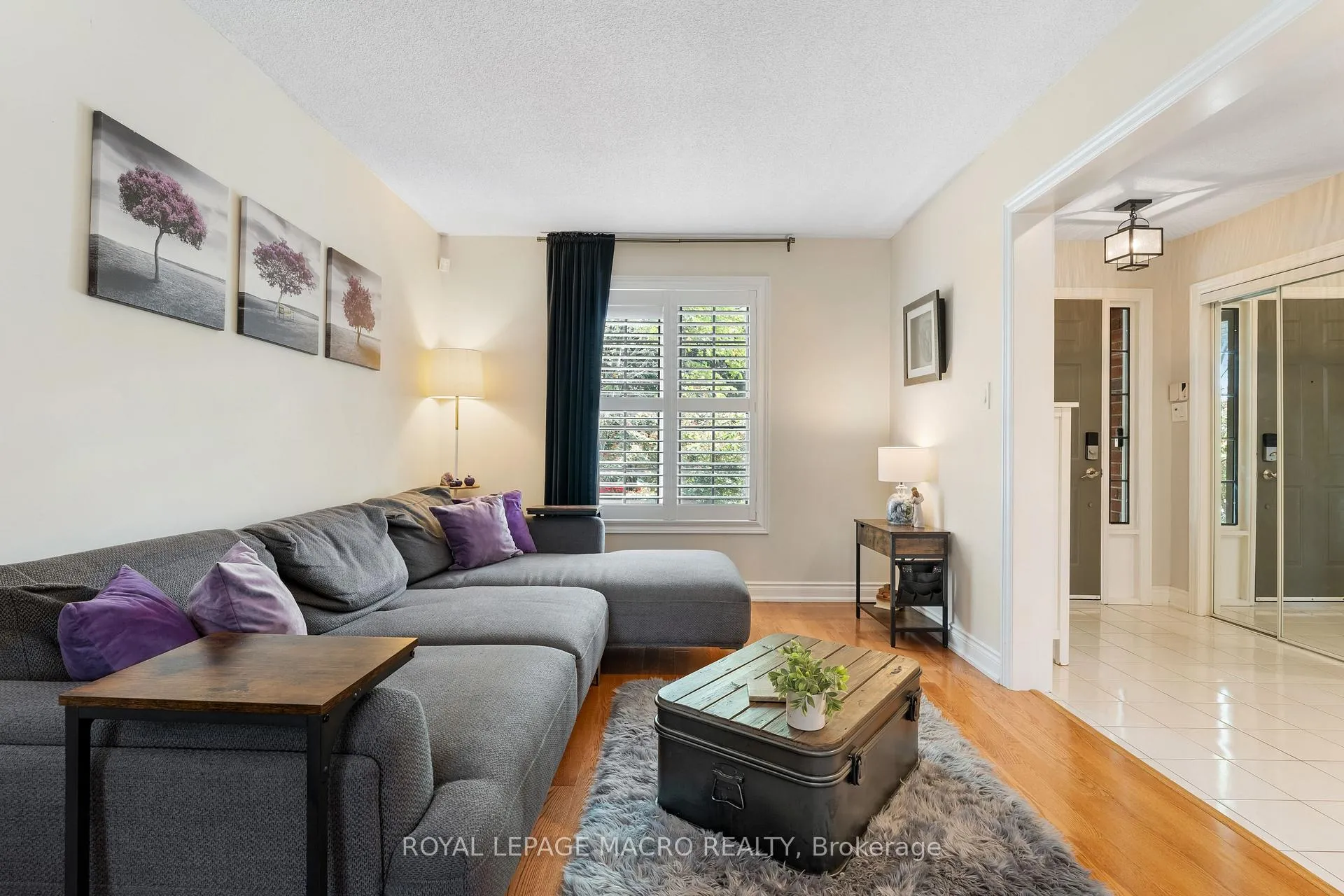 Photo 7 of 14 Coopershawk Crescent, Hamilton, Carpenter — HOMEH