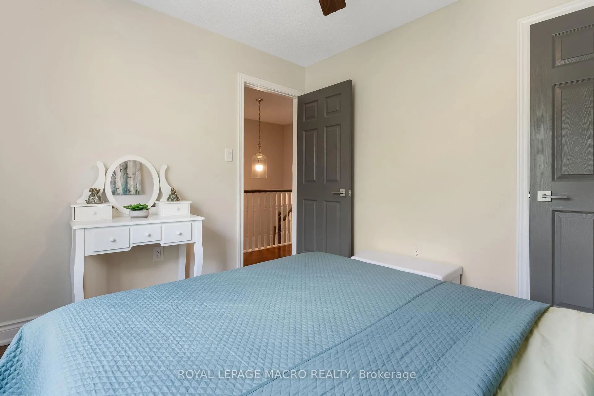 Photo 25 of 14 Coopershawk Crescent, Hamilton, Carpenter — HOMEH