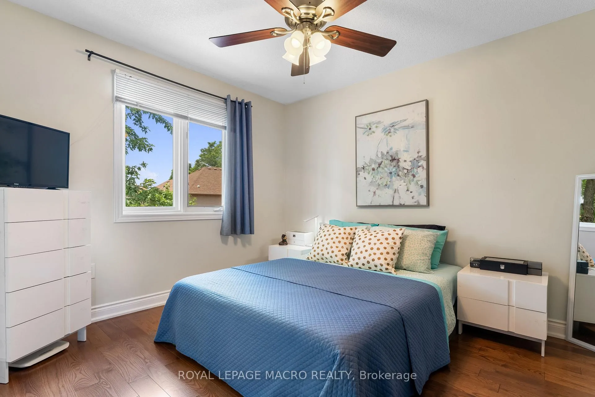 Photo 27 of 14 Coopershawk Crescent, Hamilton, Carpenter — HOMEH