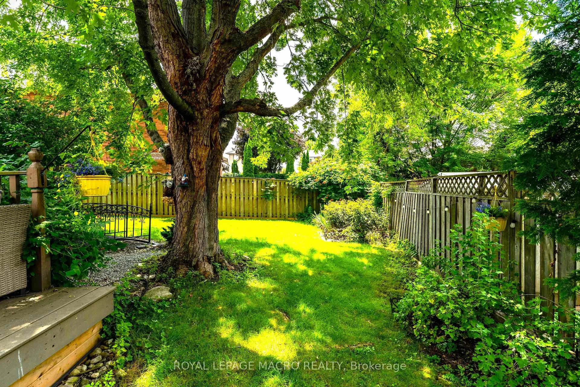 Photo 36 of 14 Coopershawk Crescent, Hamilton, Carpenter — HOMEH