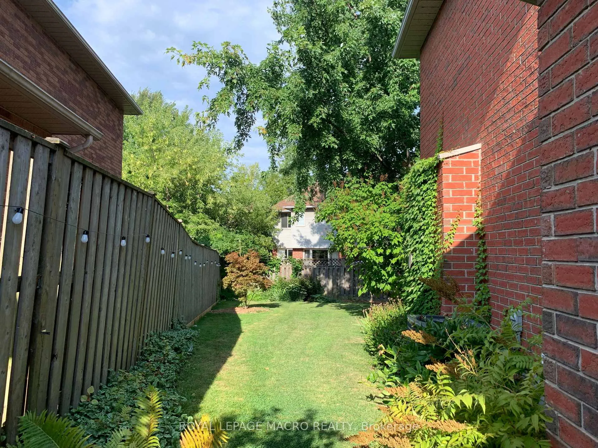 Photo 38 of 14 Coopershawk Crescent, Hamilton, Carpenter — HOMEH