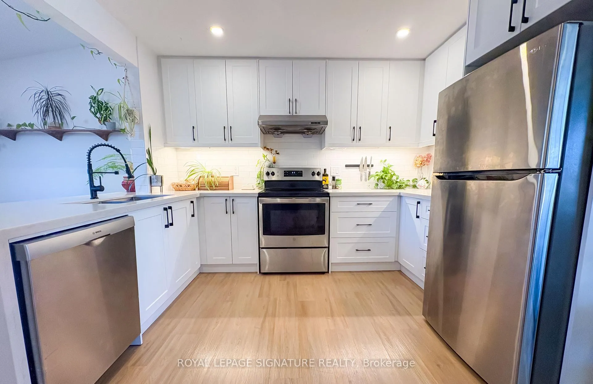 Photo 16 of Unit Main, 437 Upper Kenilworth Avenue, Hamilton, Huntington — HOMEH