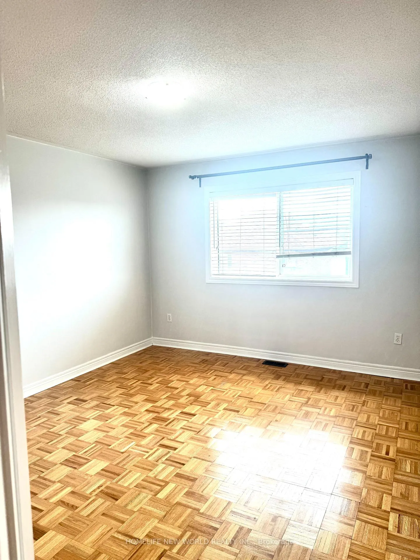 Photo 11 of 31 Moraine Drive, Vaughan, Vellore Village — HOMEH