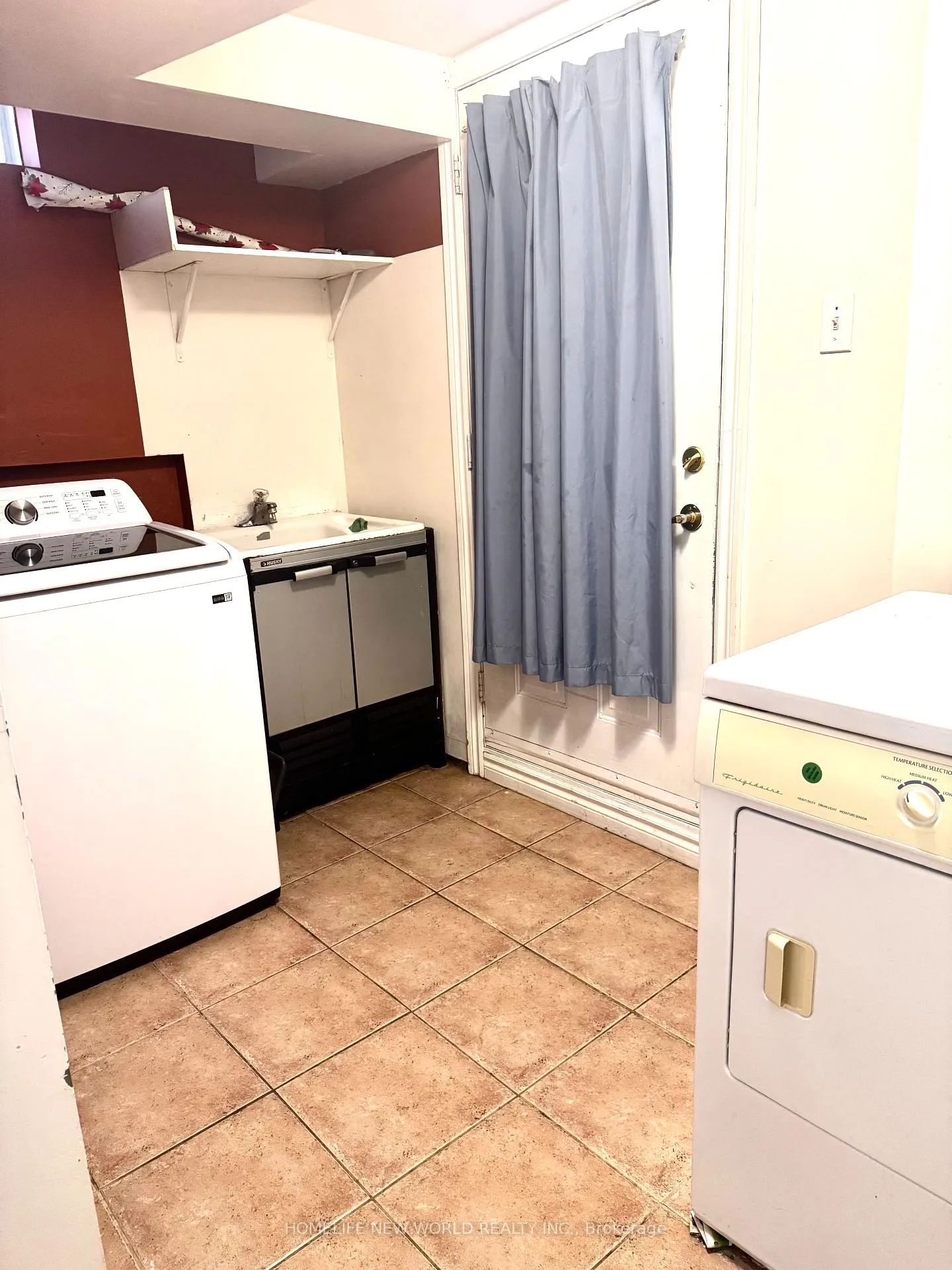 Photo 12 of 31 Moraine Drive, Vaughan, Vellore Village — HOMEH