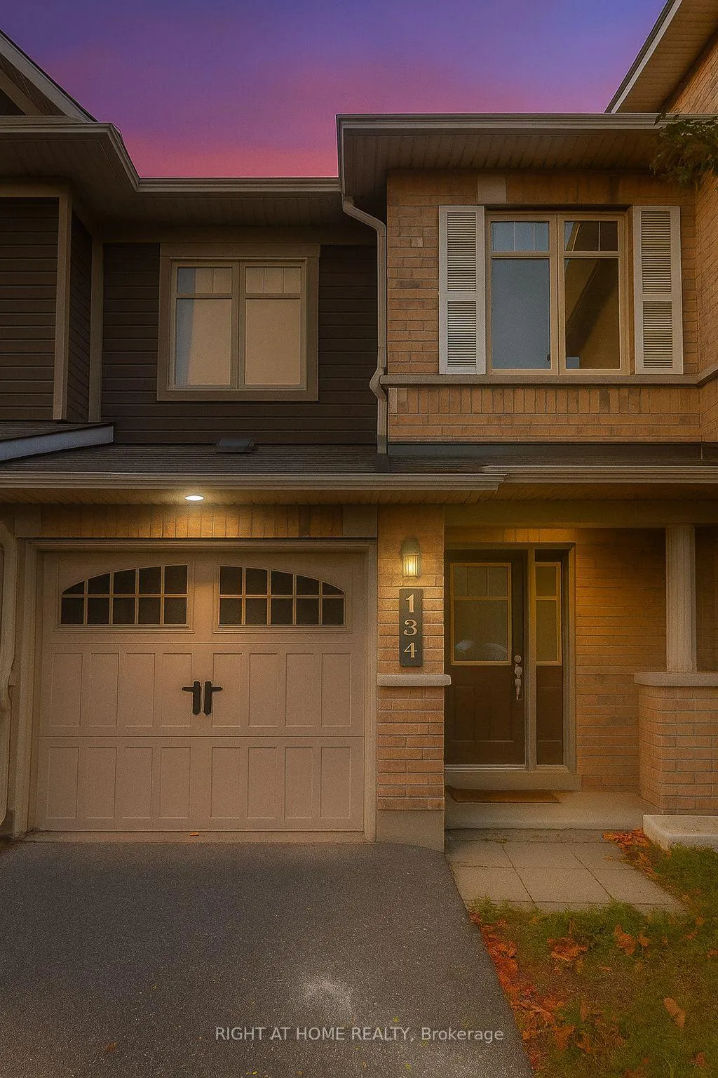 Photo 3 of 134 Mancini Way, Ottawa, Barrhaven - Strandherd — HOMEH