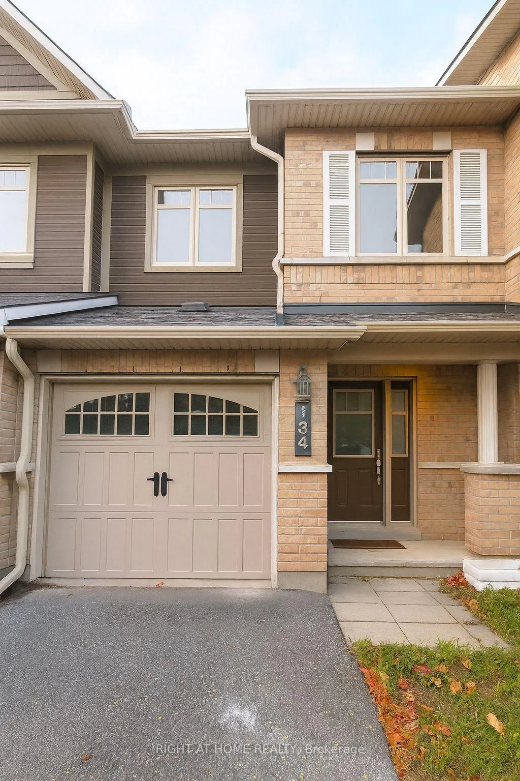 Photo 4 of 134 Mancini Way, Ottawa, Barrhaven - Strandherd — HOMEH