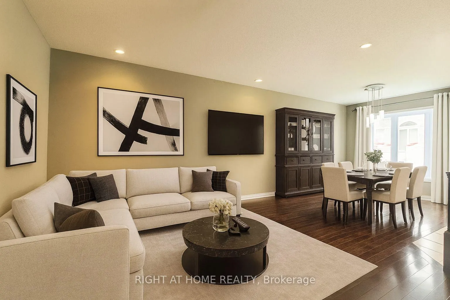Photo 9 of 134 Mancini Way, Ottawa, Barrhaven - Strandherd — HOMEH