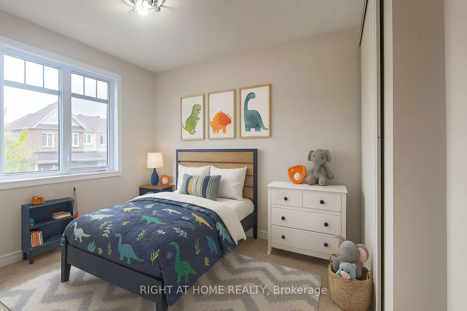 Photo 14 of 134 Mancini Way, Ottawa, Barrhaven - Strandherd — HOMEH