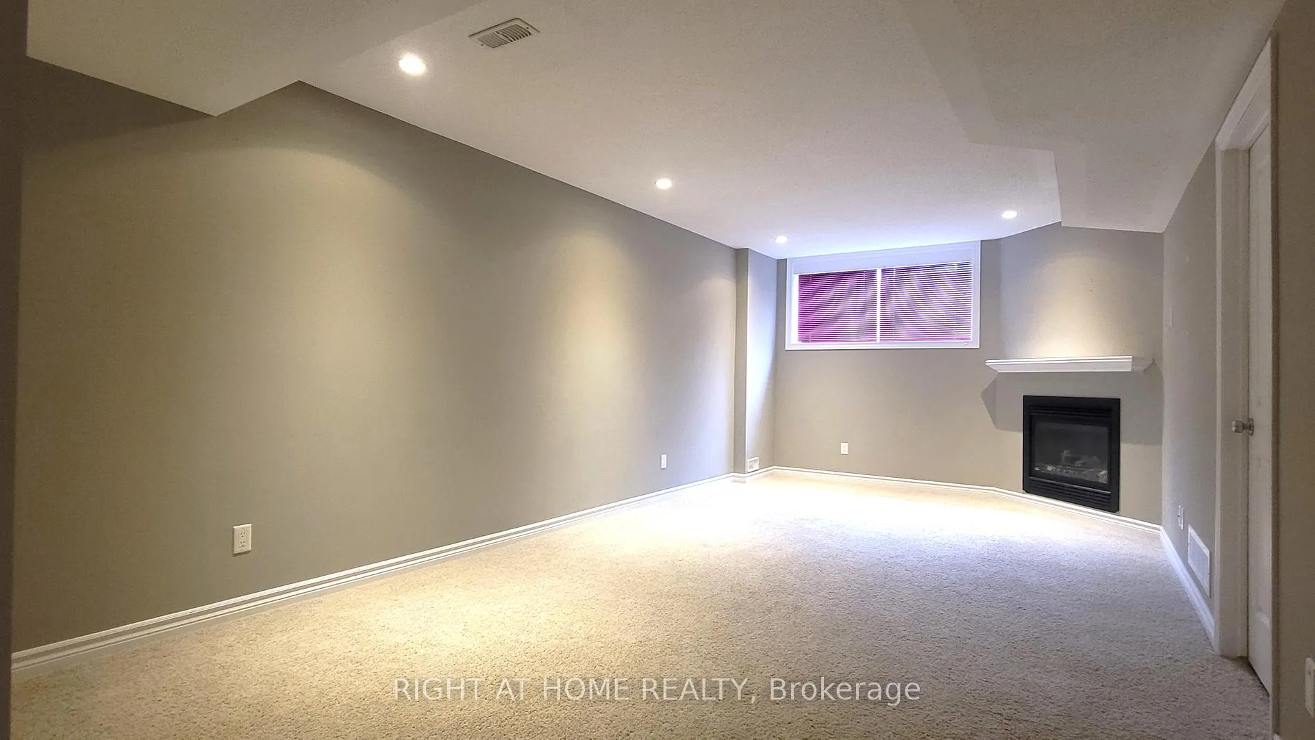 Photo 20 of 134 Mancini Way, Ottawa, Barrhaven - Strandherd — HOMEH