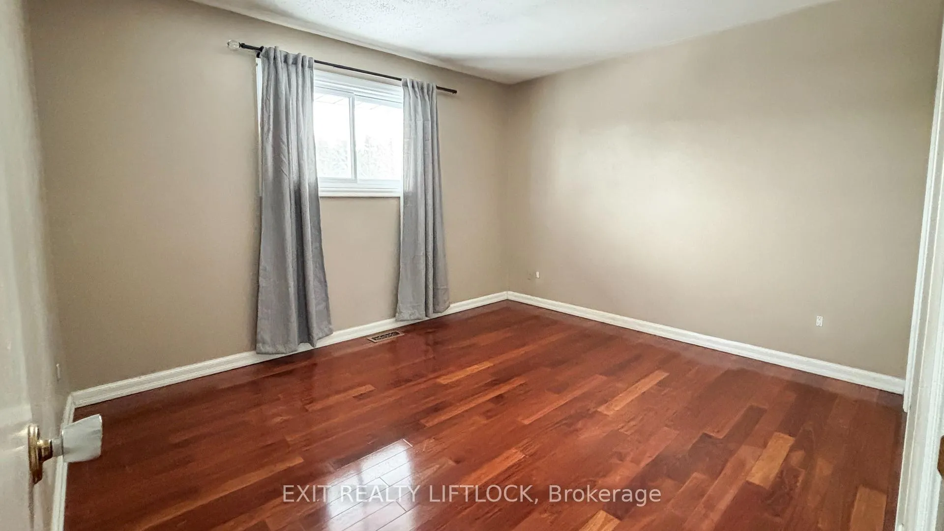 Photo 14 of 2105 Deer Bay Road, Selwyn — HOMEH