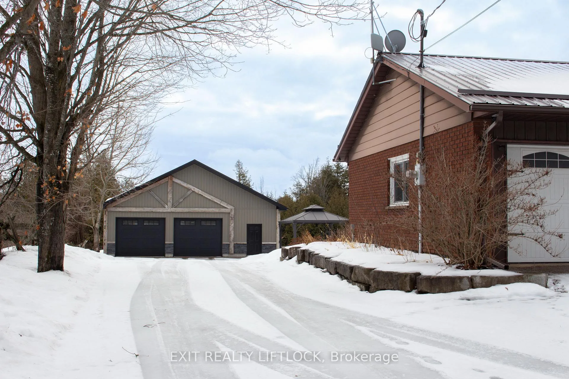 Photo 17 of 2105 Deer Bay Road, Selwyn — HOMEH