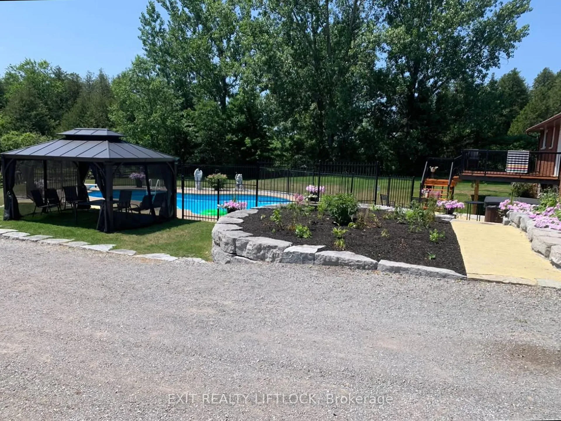Photo 21 of 2105 Deer Bay Road, Selwyn — HOMEH