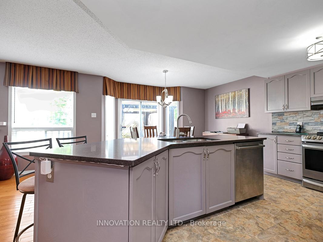 Photo 10 of 35 Summerwind Crescent, Ottawa, Barrhaven East — HOMEH