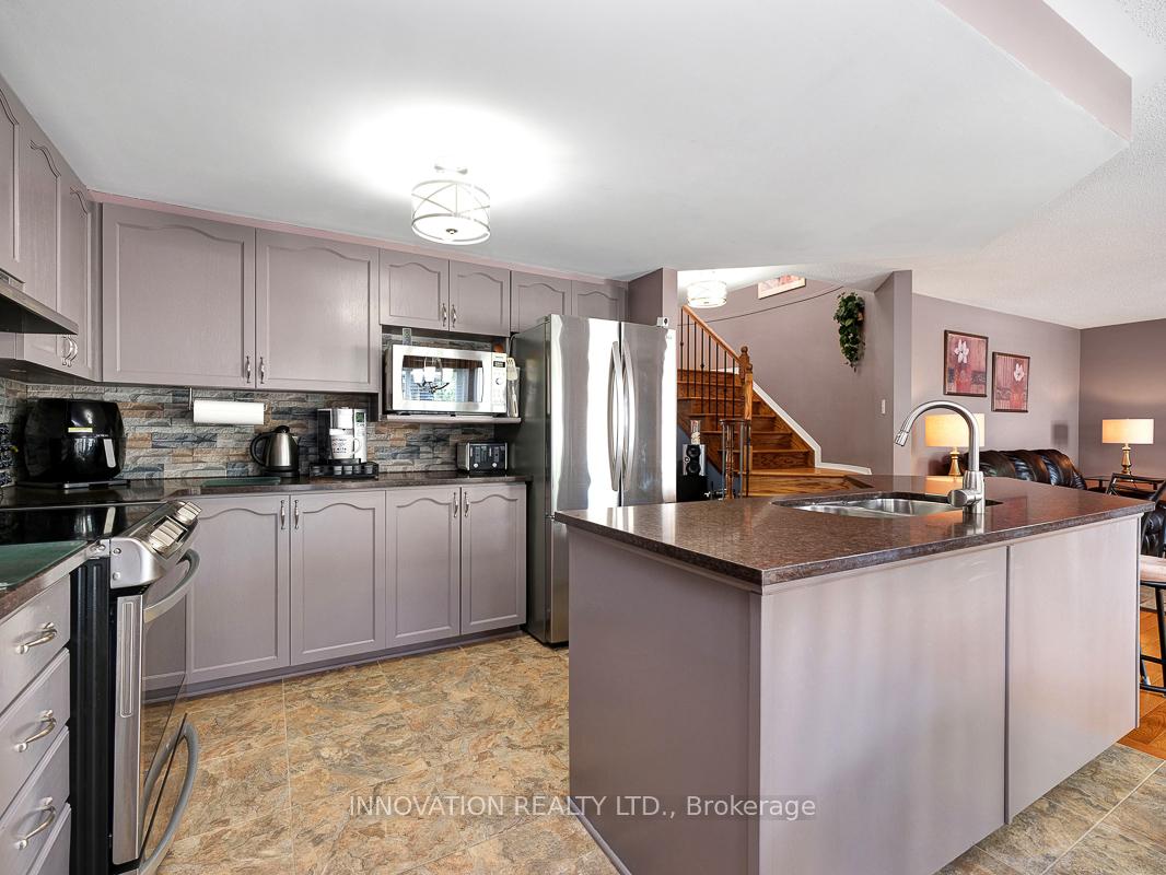 Photo 13 of 35 Summerwind Crescent, Ottawa, Barrhaven East — HOMEH