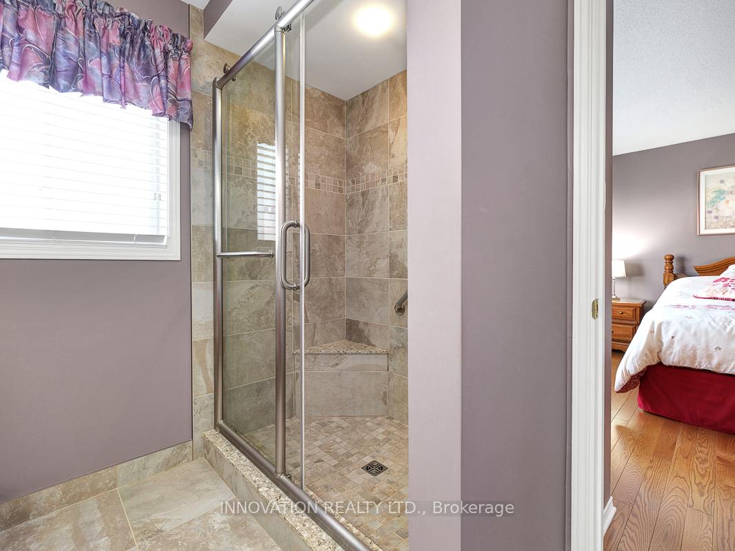 Photo 23 of 35 Summerwind Crescent, Ottawa, Barrhaven East — HOMEH