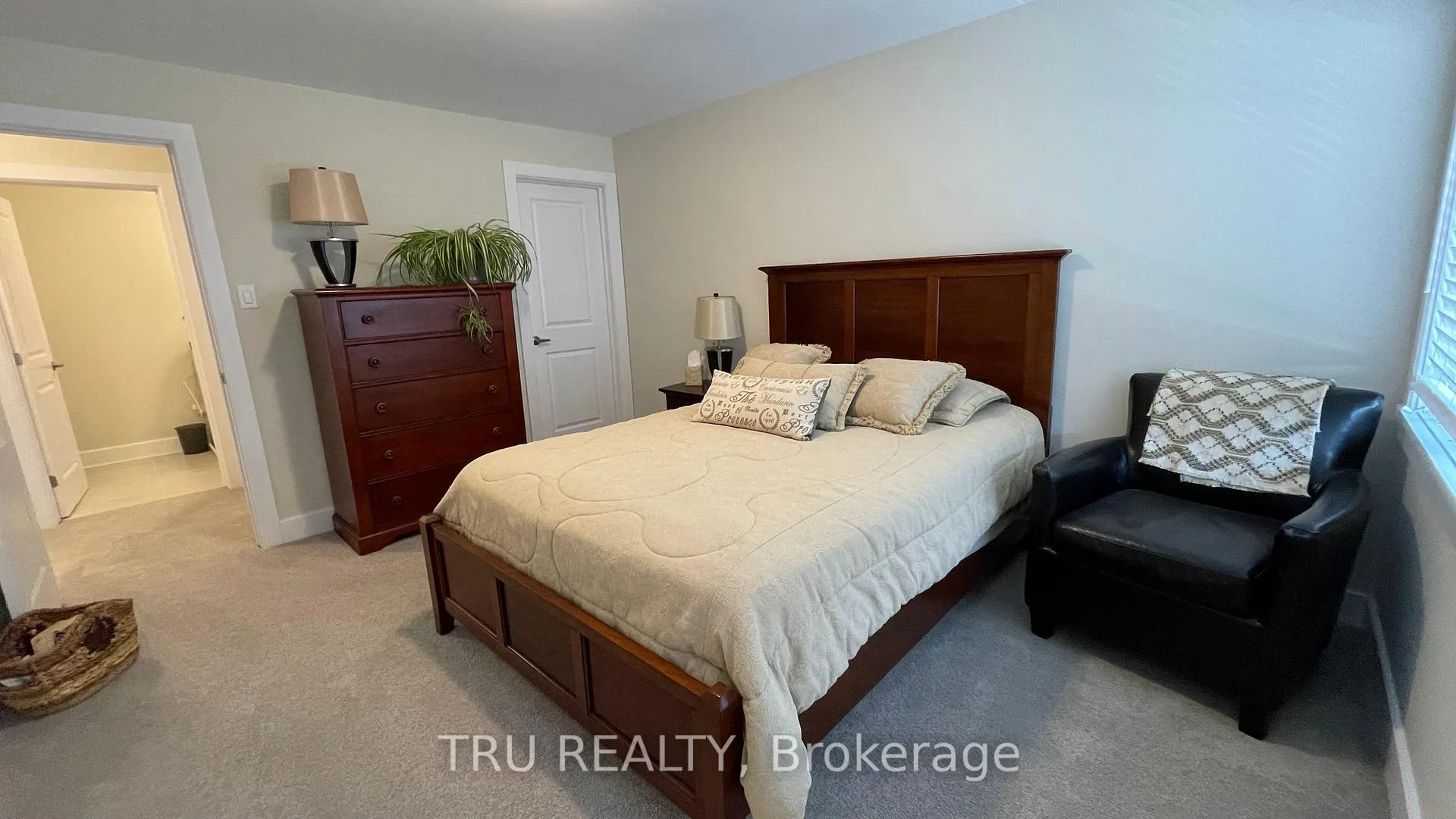 Photo 19 of 81 Dunlop Road, Carleton Place — HOMEH