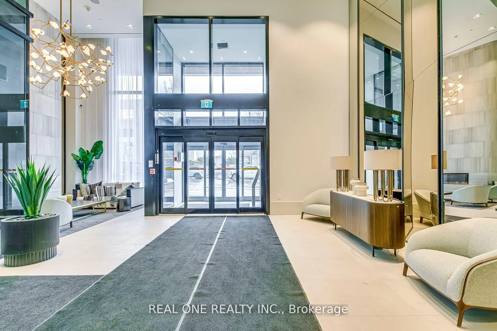Photo 3 of Unit 1520, 2020 Bathurst Street, Toronto, Humewood-Cedarvale — HOMEH