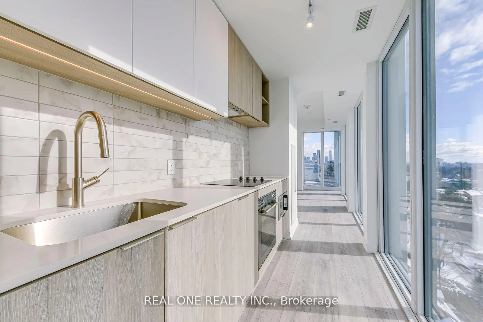 Photo 7 of Unit 1520, 2020 Bathurst Street, Toronto, Humewood-Cedarvale — HOMEH