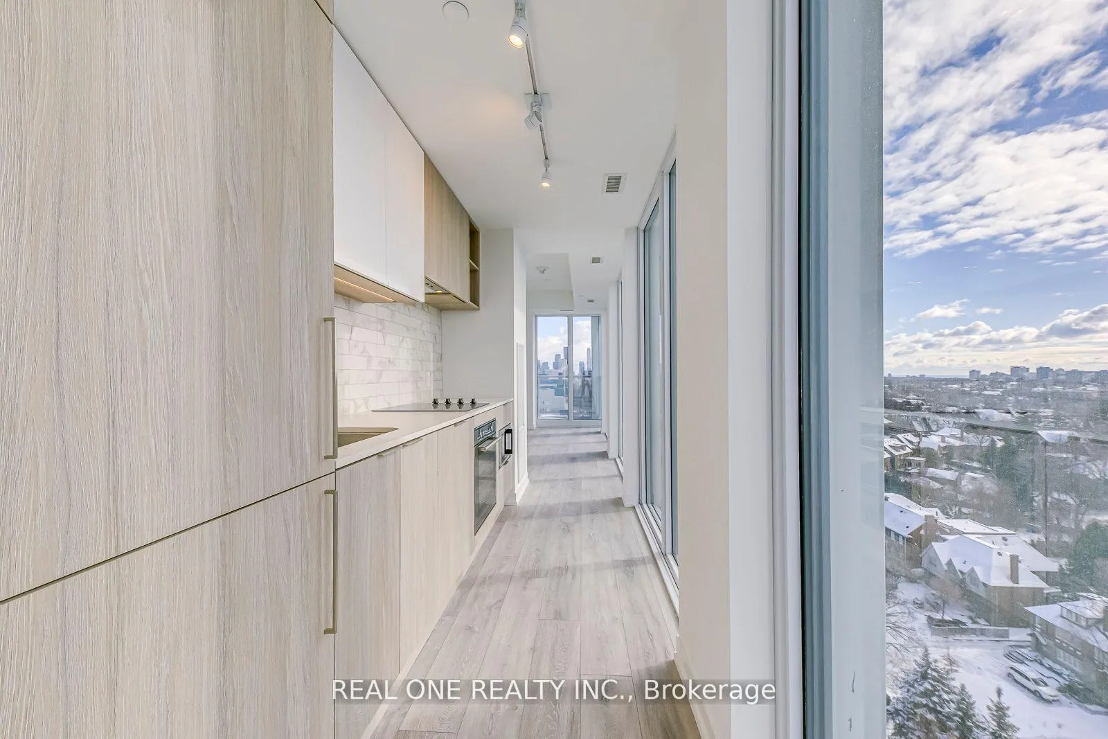 Photo 8 of Unit 1520, 2020 Bathurst Street, Toronto, Humewood-Cedarvale — HOMEH