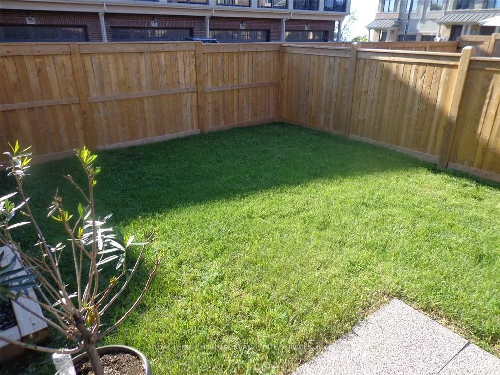 Photo 24 of 26 Walters Lane, Grimsby, Grimsby Beach — HOMEH