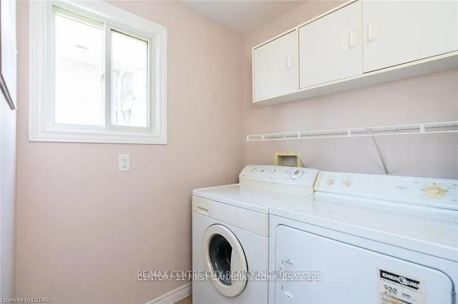 Photo 6 of 79 Donker Drive, St. Thomas — HOMEH