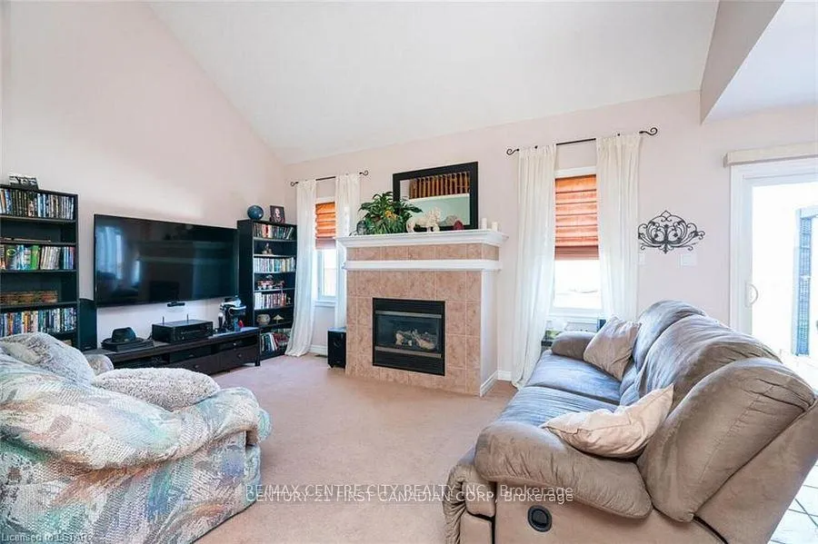 Photo 13 of 79 Donker Drive, St. Thomas — HOMEH