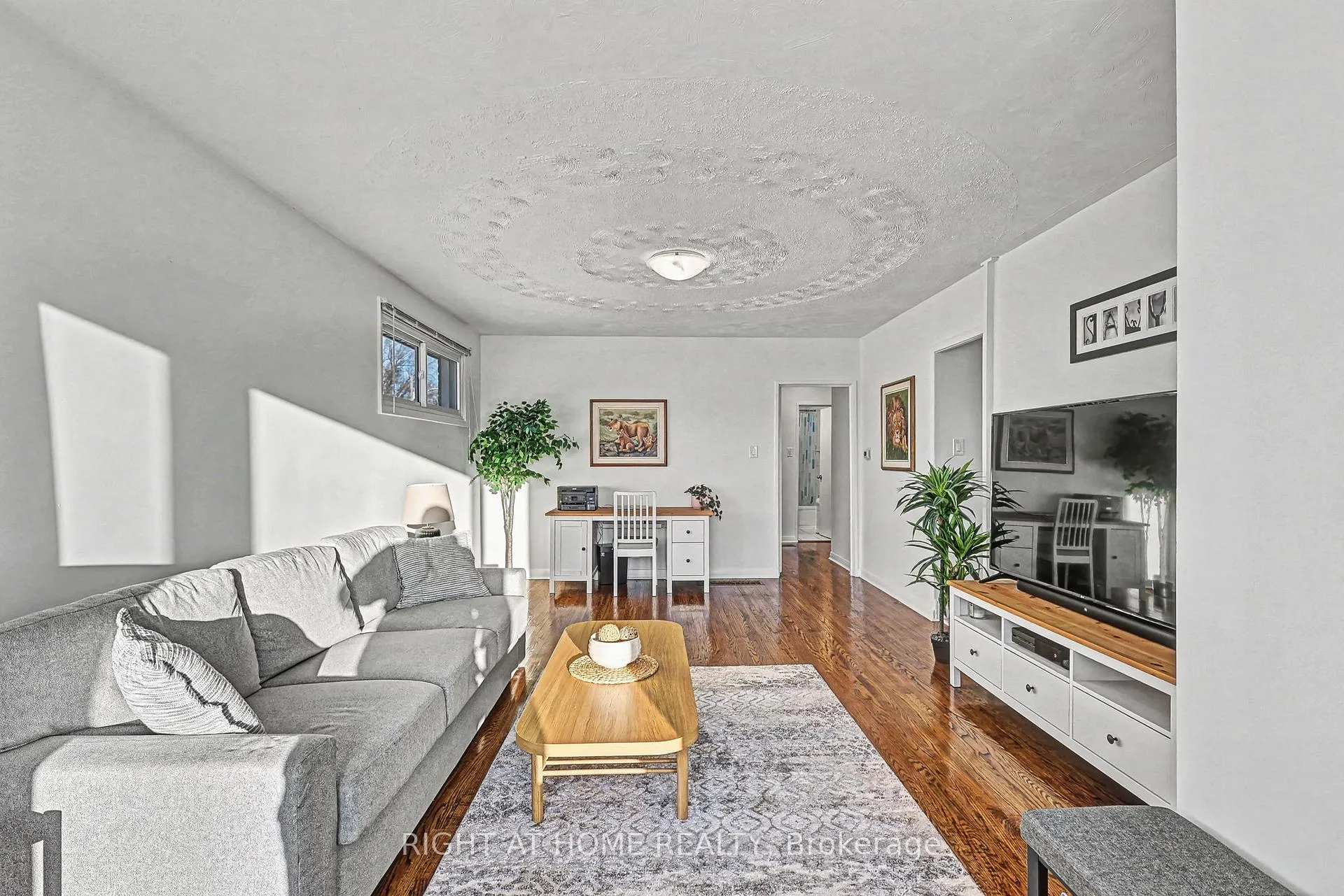 Photo 5 of Unit Main, 1015 Walton Boulevard, Whitby, Williamsburg — HOMEH