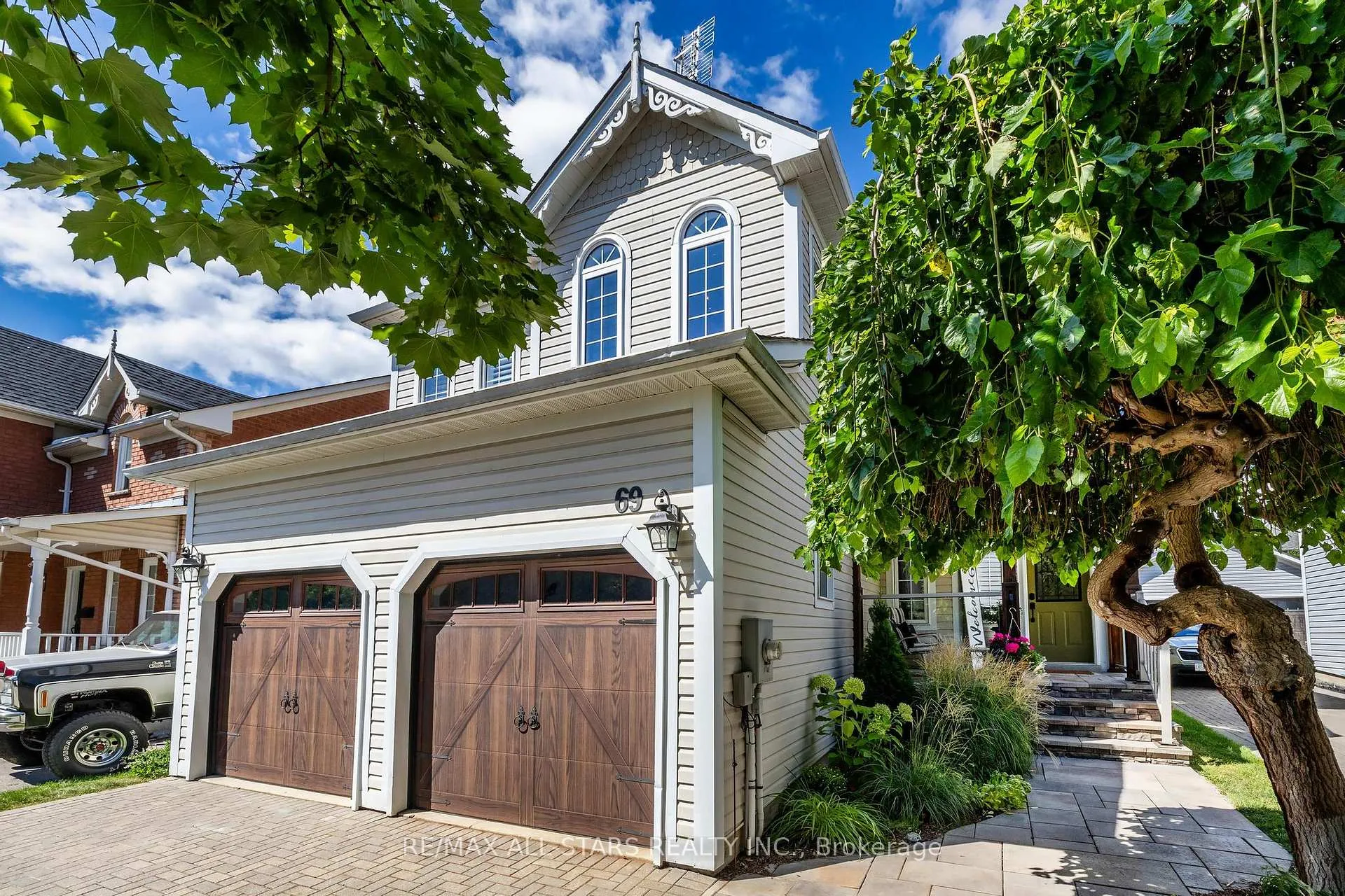 Front of 69 Matthewson Place