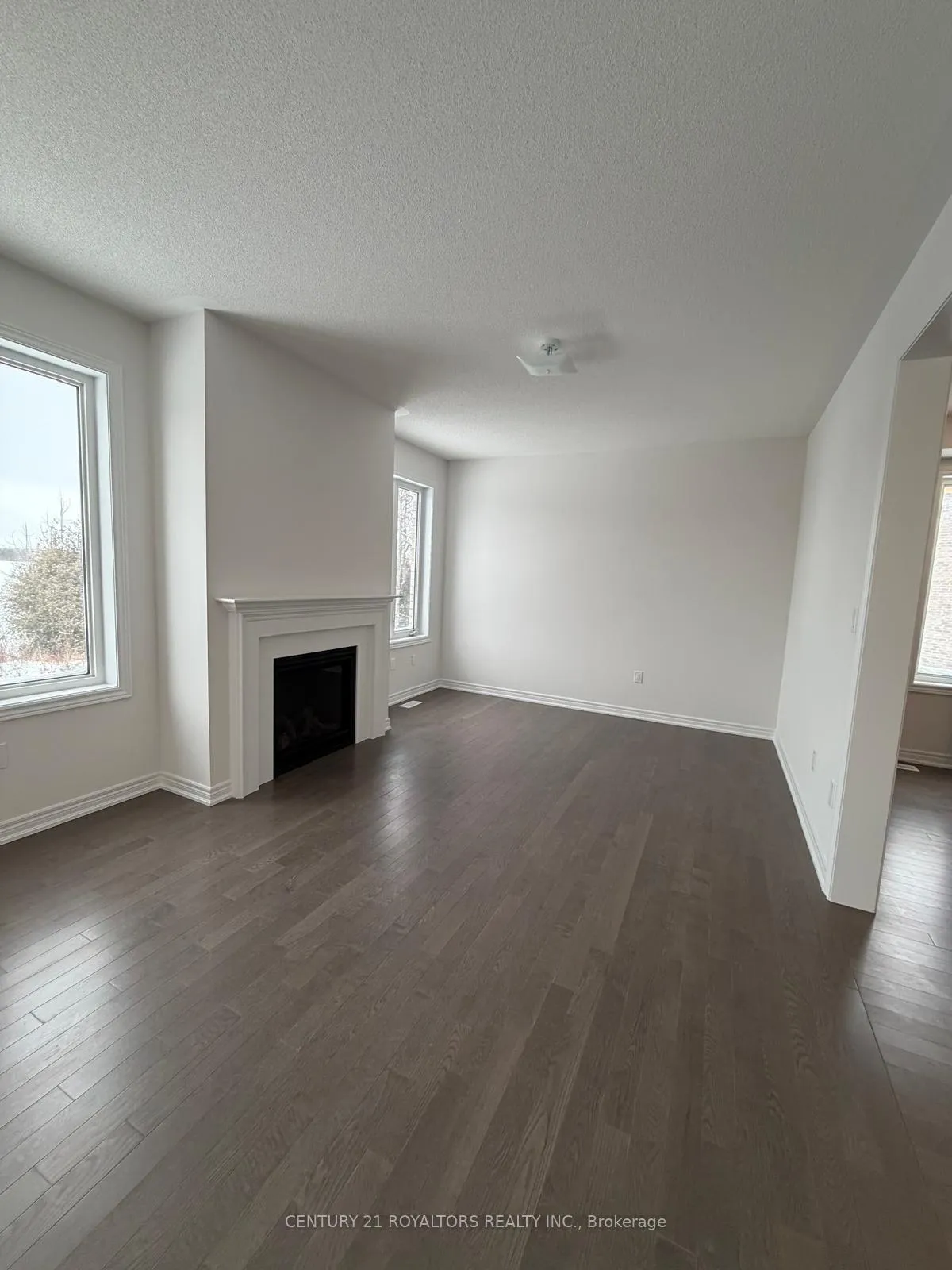 Photo 4 of 303 Trillium Court, Shelburne — HOMEH