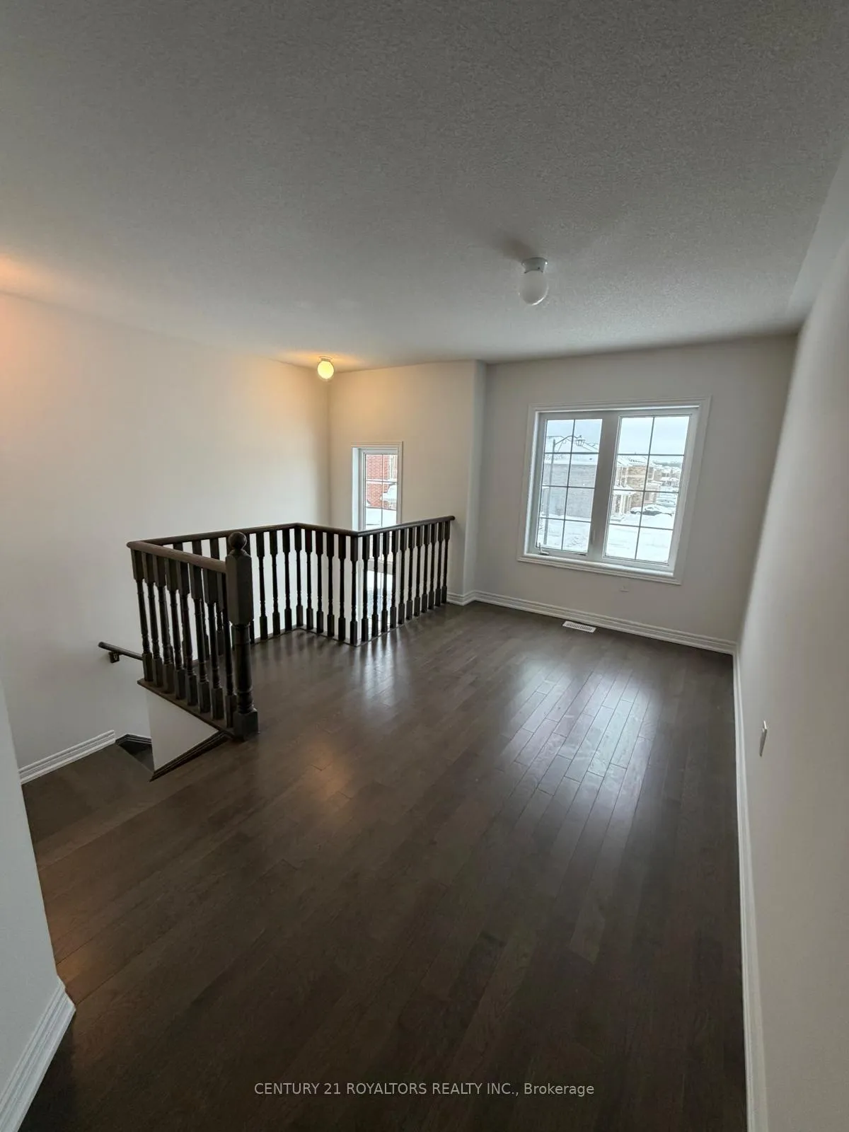 Photo 6 of 303 Trillium Court, Shelburne — HOMEH