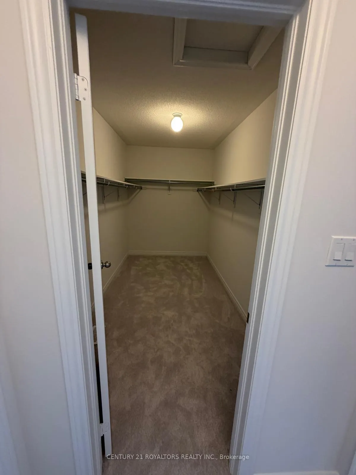 Photo 10 of 303 Trillium Court, Shelburne — HOMEH