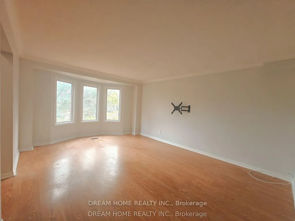 Photo 3 of 42 Emeline Crescent, Markham, Markham Village — HOMEH
