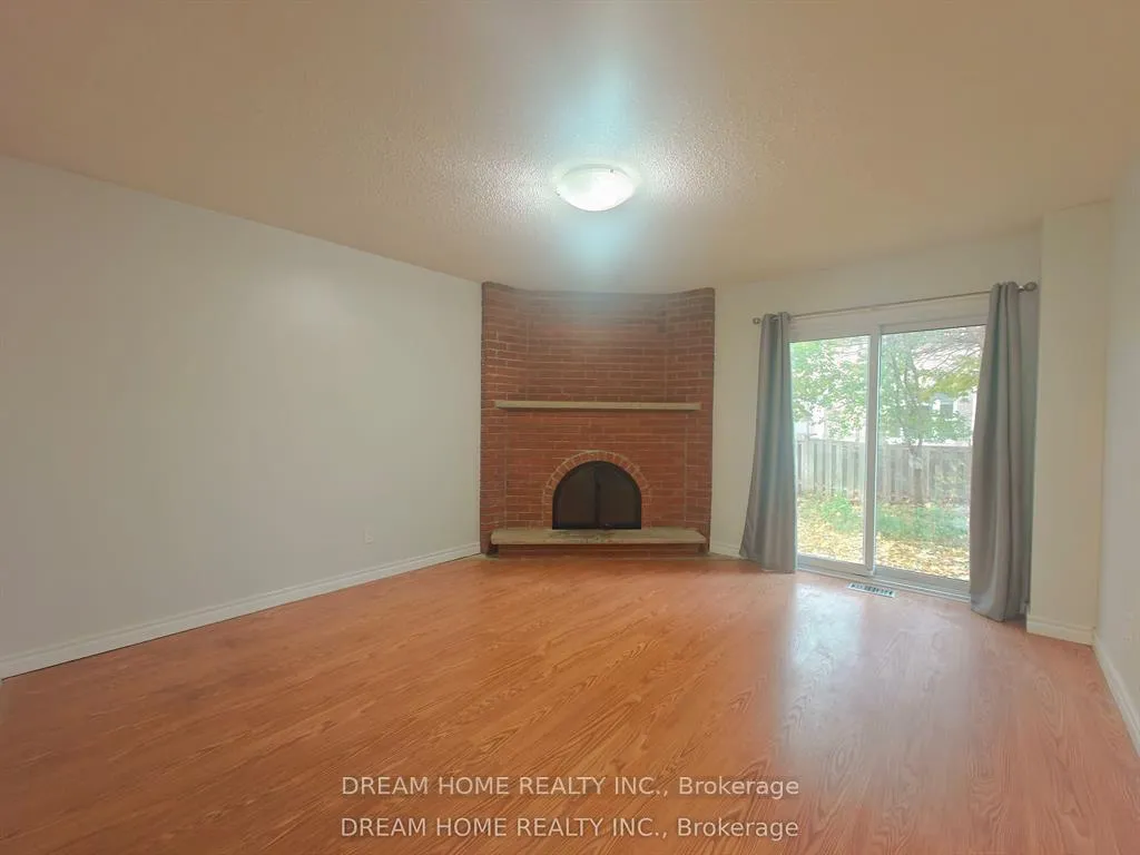 Photo 11 of 42 Emeline Crescent, Markham, Markham Village — HOMEH