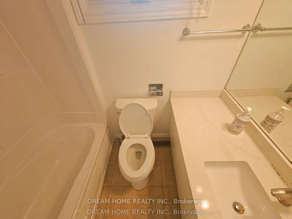 Photo 17 of 42 Emeline Crescent, Markham, Markham Village — HOMEH